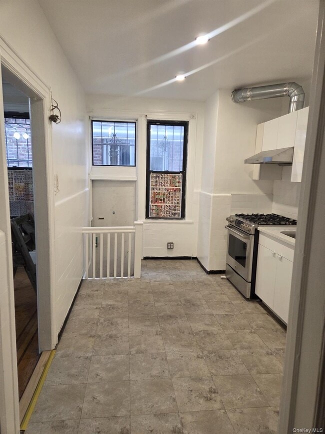 35-20 93rd St in Queens, NY - Building Photo - Building Photo