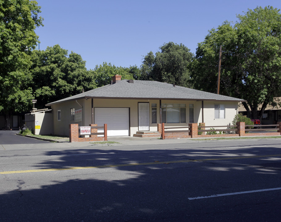 521 5th St in West Sacramento, CA - Foto de edificio