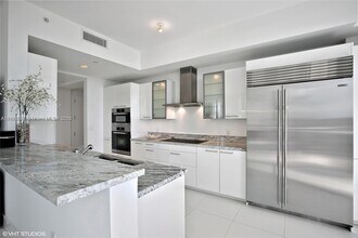4100 Island Blvd, Unit 701 in Aventura, FL - Building Photo - Building Photo