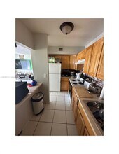 455 S Pine Island Rd in Plantation, FL - Building Photo - Building Photo