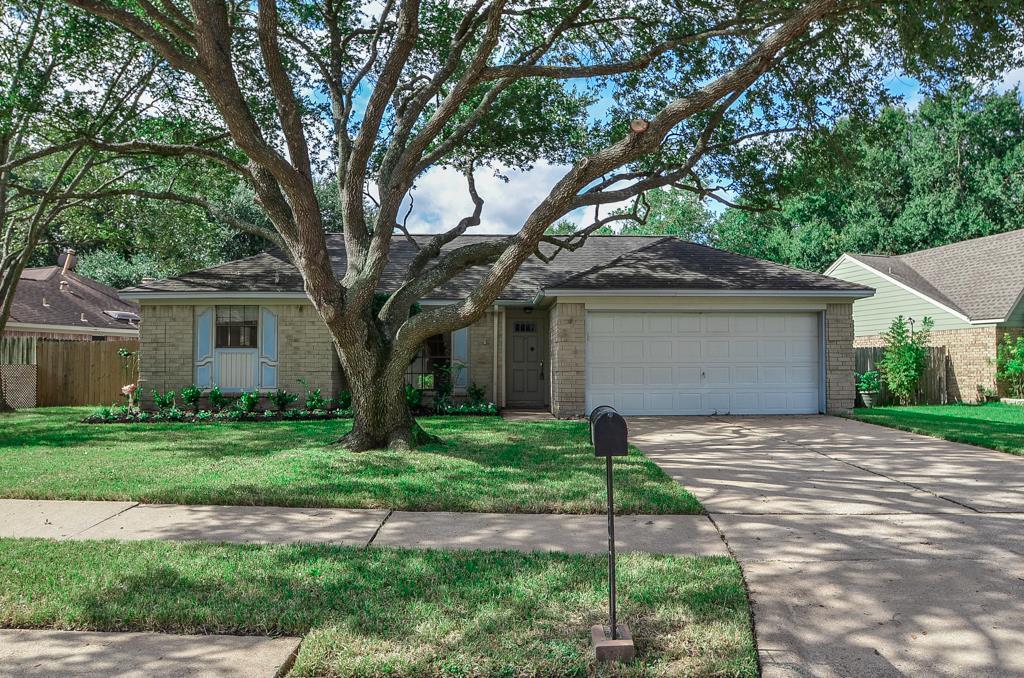 1035 Western Meadows Dr in Katy, TX - Building Photo