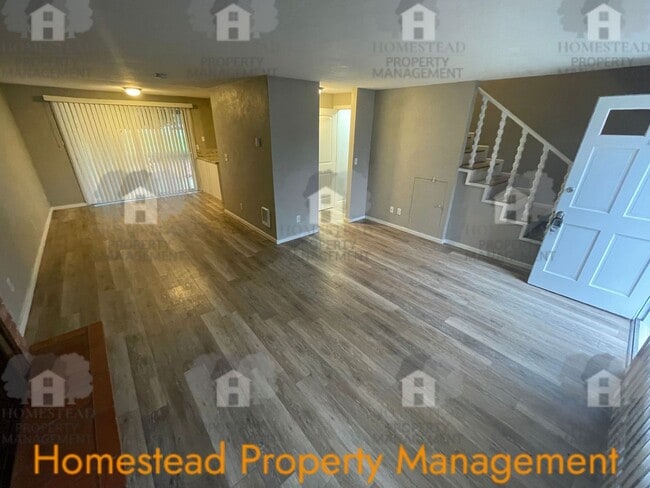 3822-3828 Bayonne Dr SE