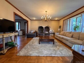 45 Davis Ave in New Rochelle, NY - Building Photo - Building Photo