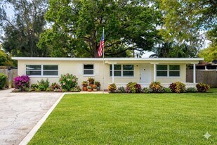 5660 81st Ave in Pinellas Park, FL - Building Photo