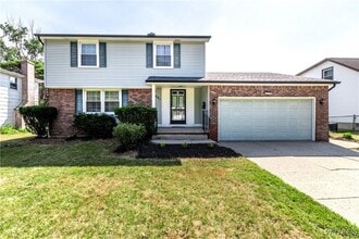 481 Sagewood Terrace in Buffalo, NY - Building Photo - Building Photo