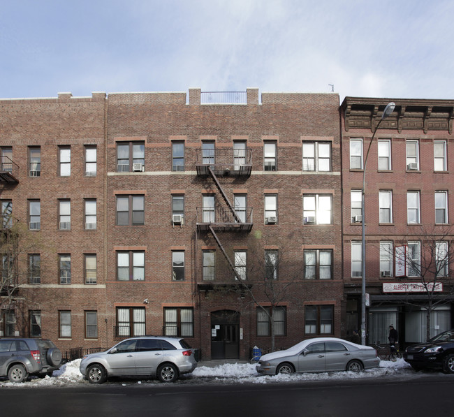 115 Greenpoint Ave in Brooklyn, NY - Building Photo - Building Photo