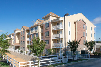 Gillette Towers 55+ Community in Sayreville, NJ - Building Photo - Building Photo