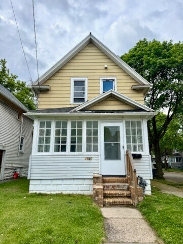 1880 Clifford Ave in Rochester, NY - Building Photo