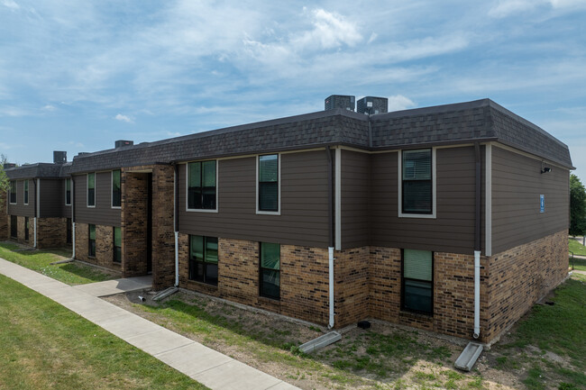 Renata Square Apartments in Temple, TX - Foto de edificio - Building Photo