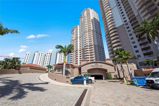 2104 W First St in Ft. Myers, FL - Building Photo - Building Photo