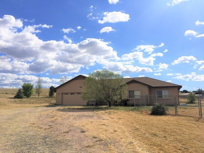 property at 2775 W Colt Canyon Trail
