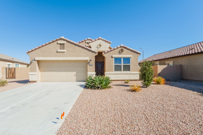 25454 W Darrel Dr in Buckeye, AZ - Building Photo