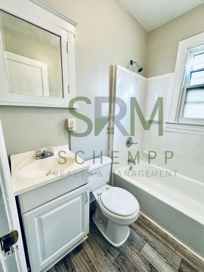 1735 W Hill St in Louisville, KY - Building Photo - Building Photo