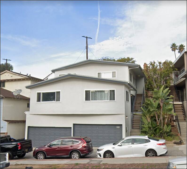 8315 W Manchester Ave, Unit 4 in Playa Del Rey, CA - Foto de edificio