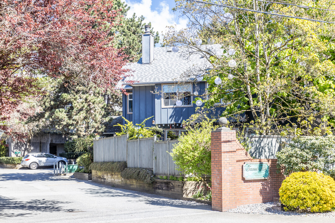 Foxwood Hills in North Vancouver, BC - Building Photo