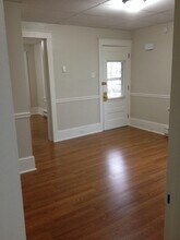 144 E 5th St, Unit Floor 1 in Bloomsburg, PA - Building Photo - Building Photo