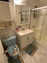 400 Governors Dr, Unit 22 in Winthrop, MA - Building Photo - Building Photo