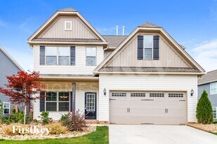 5601 Marblehead Dr in High Point, NC - Building Photo