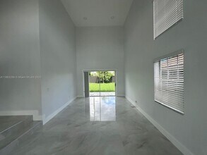 8557 Windy Cir in Boynton Beach, FL - Building Photo - Building Photo