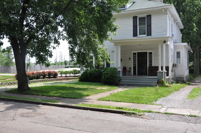 property at 308 S Broadway Park