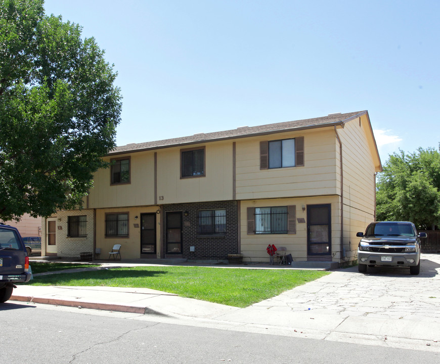 13 Royal Crest Dr in Pueblo, CO - Building Photo