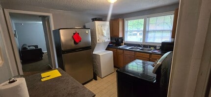 202 Bookington Dr in Lexington, NC - Building Photo - Building Photo