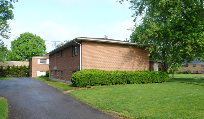 329-331 Highfield Dr in Columbus, OH - Foto de edificio - Building Photo