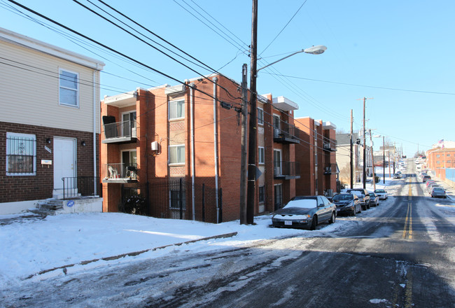 5337 D St SE in Washington, DC - Foto de edificio - Building Photo