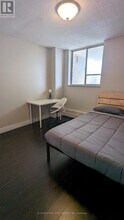 340-2340 Dixon Rd in Toronto, ON - Building Photo - Building Photo