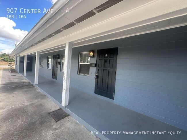 property at 907 Center Ave