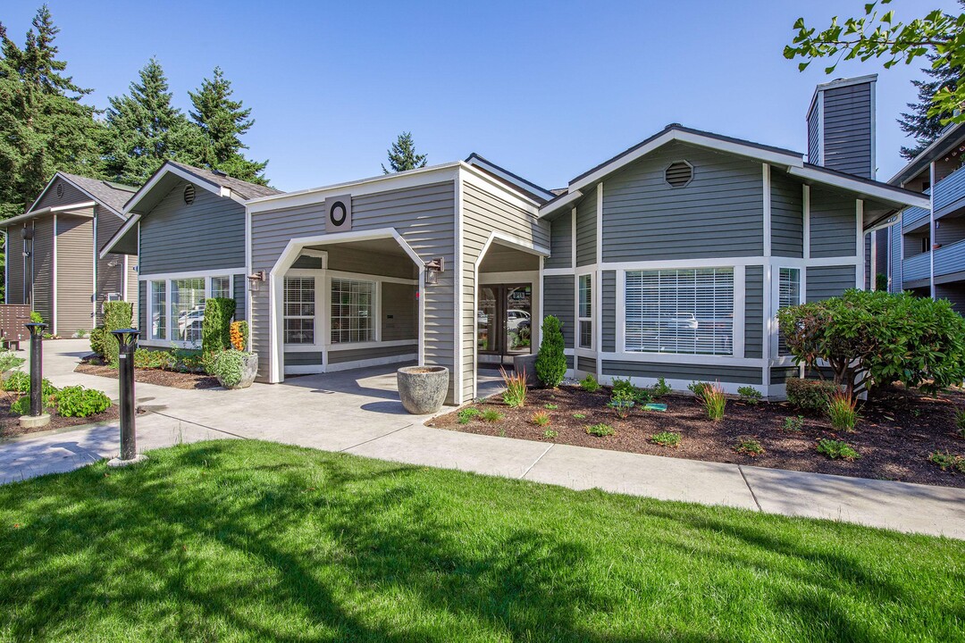 Millwood Estates in Lynnwood, WA - Foto de edificio