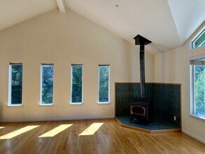 25060 Soquel San Jose Rd in Los Gatos, CA - Building Photo - Building Photo