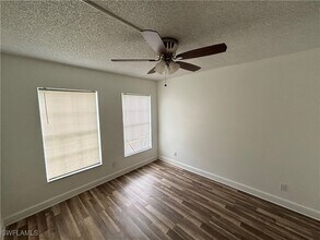 201 Santa Clara Dr in Naples, FL - Building Photo - Building Photo