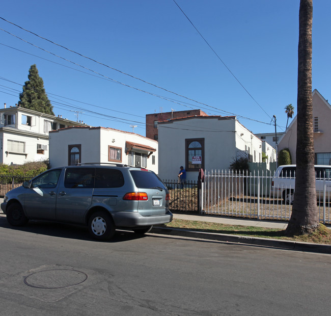 1232 Kenmore Ave in Los Angeles, CA - Foto de edificio - Building Photo