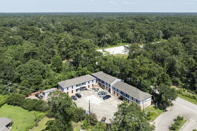 Bentley Manor in Conroe, TX - Foto de edificio - Building Photo