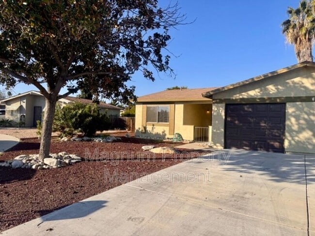 2286 Callao Ct in Hemet, CA - Building Photo - Building Photo