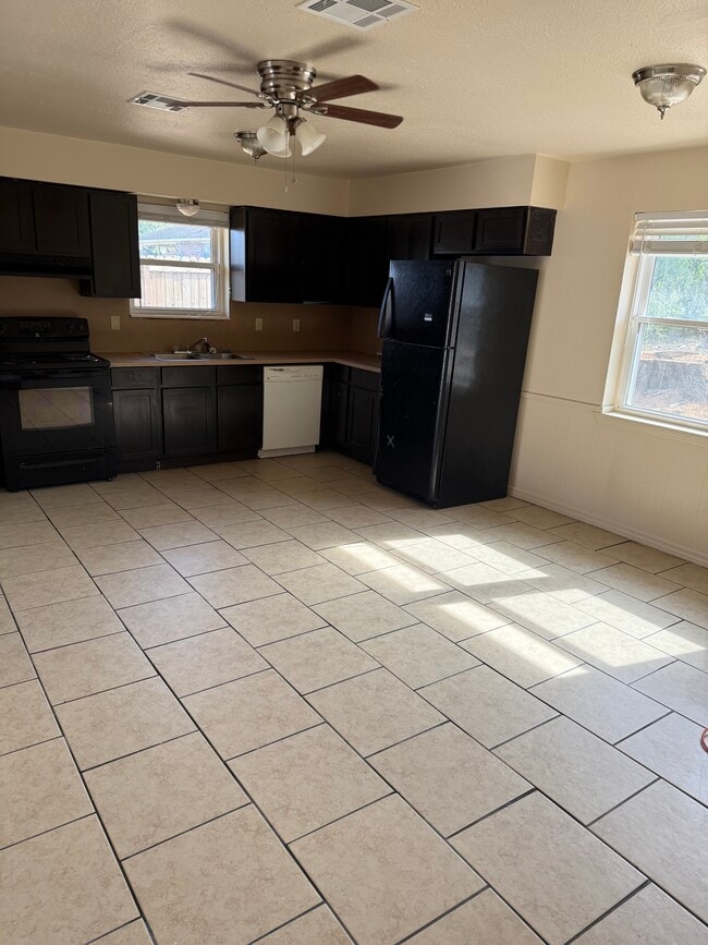 property at 14146 Poydras Ave