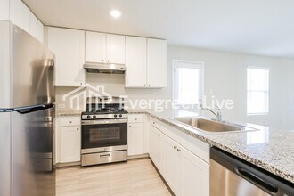 6419 Pickaxe Way in San Antonio, TX - Building Photo - Building Photo