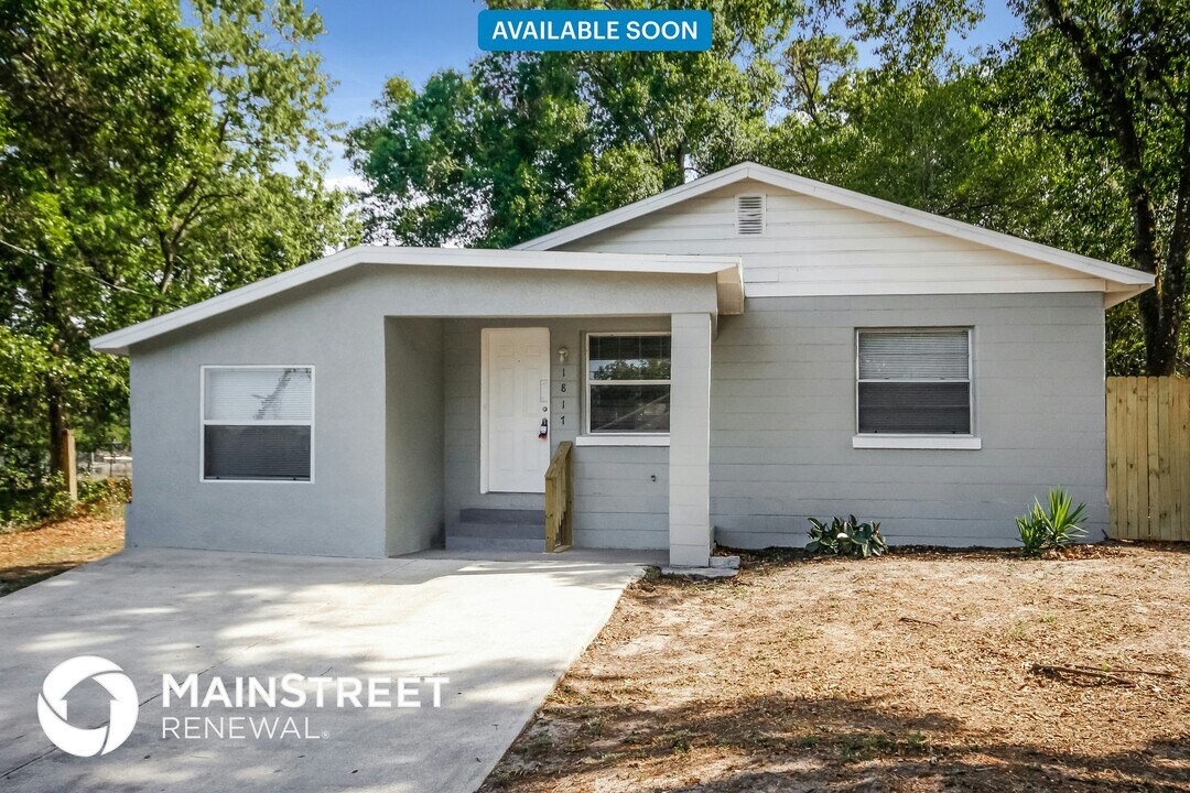 1817 E Knollwood St in Tampa, FL - Building Photo