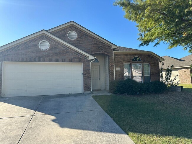 14212 Cedar Post Dr in Haslet, TX - Building Photo - Building Photo