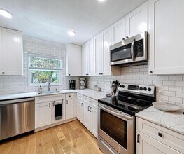 3001 W Binnicker Ave in Tampa, FL - Building Photo - Building Photo