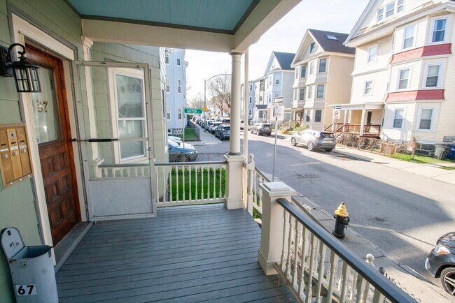 67 Romsey St, Unit 3 in Boston, MA - Building Photo - Building Photo
