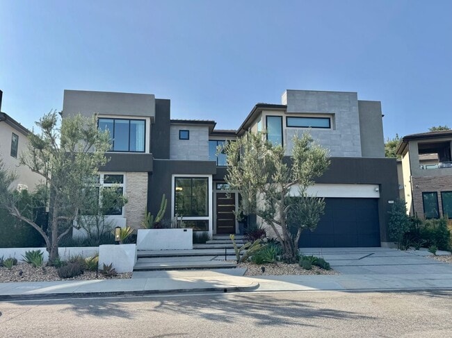 property at 20401 Aberdeen Ln