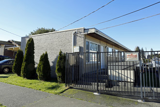 Olympus Apartments in Seattle, WA - Building Photo - Building Photo