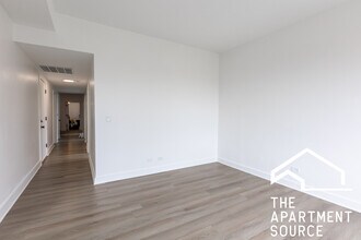 1454 N Kedzie Ave, Unit 3F in Chicago, IL - Building Photo - Building Photo