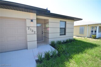 2132 Barker Blvd in Ft. Myers, FL - Building Photo - Building Photo
