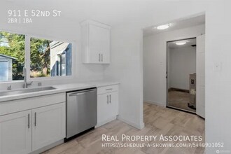 911 E 52nd St in Tacoma, WA - Building Photo - Building Photo