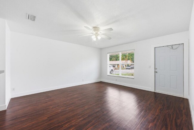 970 Kenbar St in Haines City, FL - Foto de edificio - Building Photo