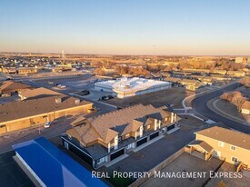 The Berg in Harrisburg, SD - Building Photo