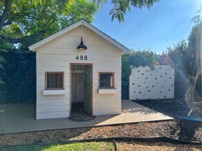 1406 E Colton Ave in Redlands, CA - Building Photo - Building Photo